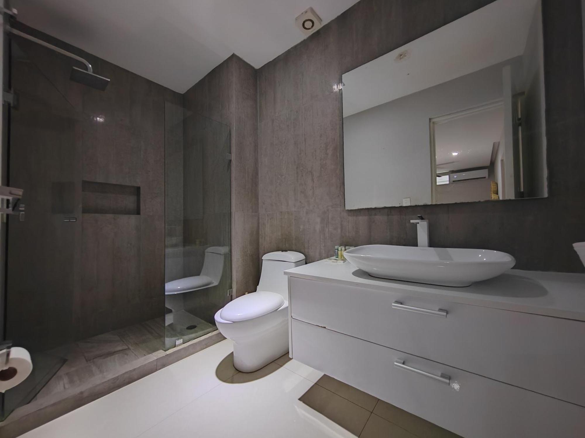 Centrally Located Steps Away From 5th Avenue And The Beach! By.yeah Appartement *