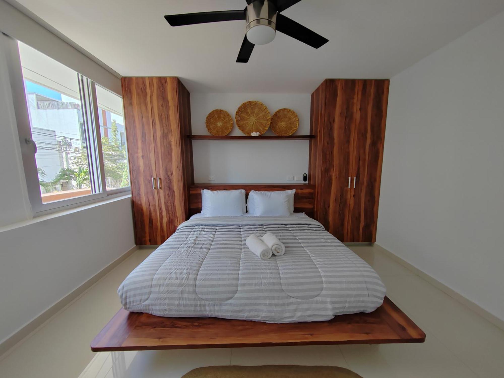 Appartement Centrally Located Steps Away From 5th Avenue And The Beach! By.yeah *