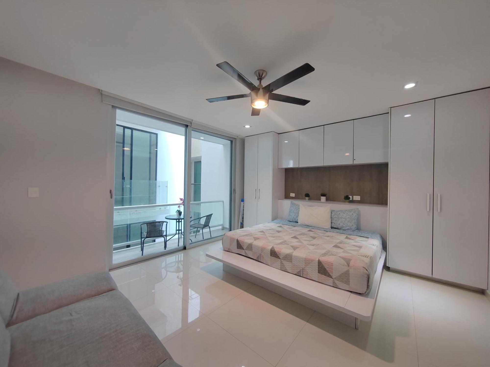 Centrally Located Steps Away From 5th Avenue And The Beach! By.yeah Appartement *