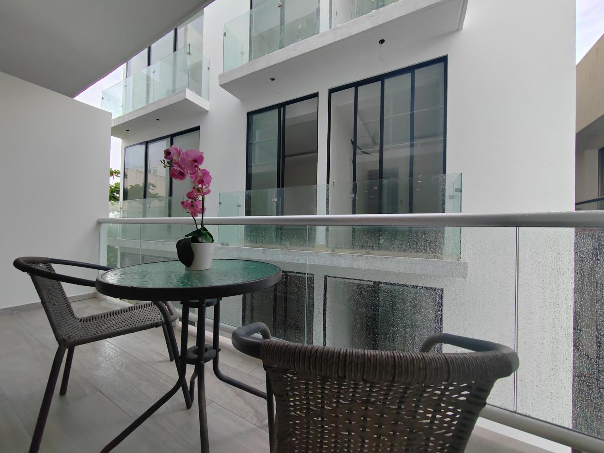 Centrally Located Steps Away From 5th Avenue And The Beach! By.yeah Appartement *