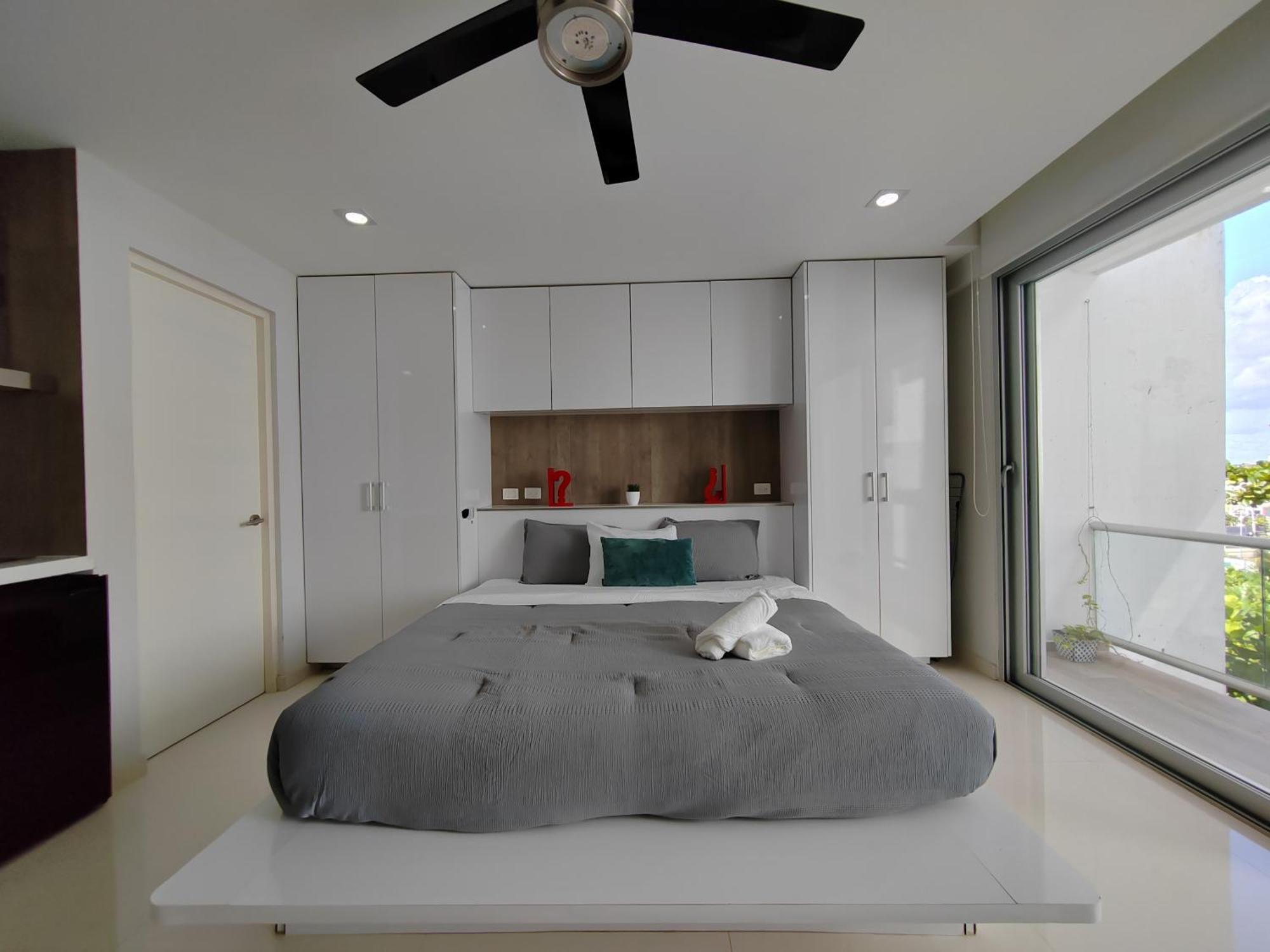 Centrally Located Steps Away From 5th Avenue And The Beach! By.yeah Appartement